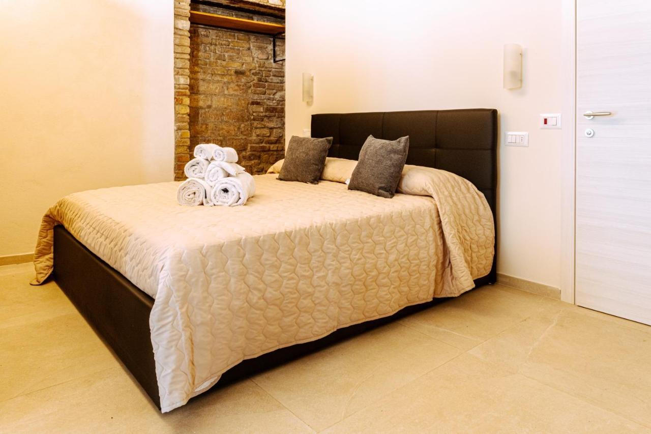 Loft Moderno In Centro Storico Apartment